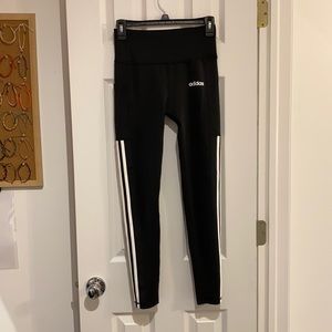 Women’s Small Adidas Leggings